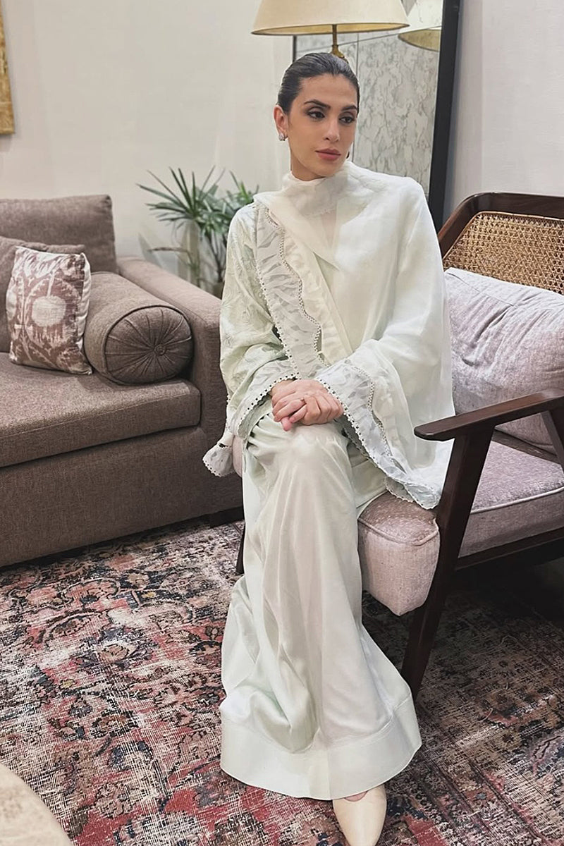 'Maya' Embroidered Set