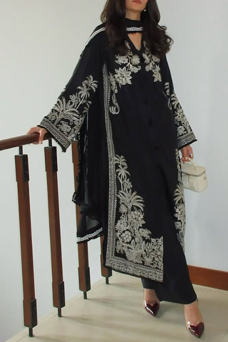'Layla' Embroidered Set
