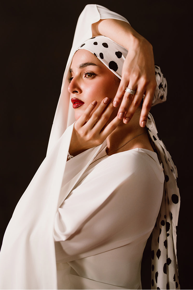 'Sabine' scarf