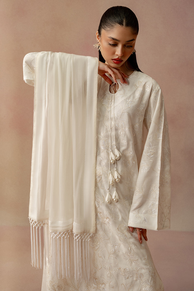 'Yasmin' Embroidered Set