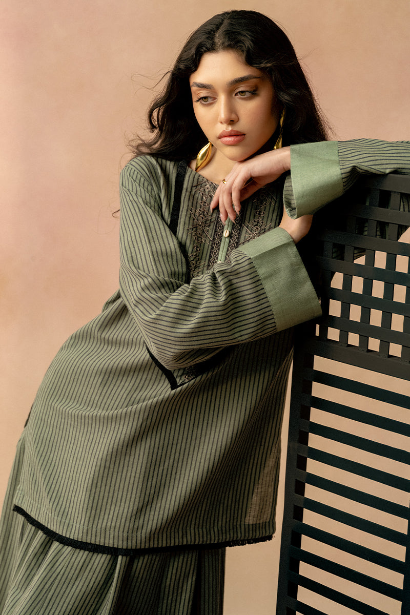 'Bahar' Embroidered Set