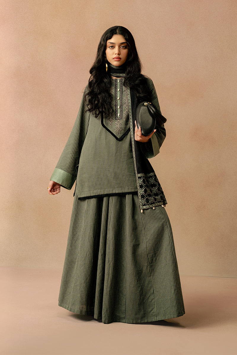 'Bahar' Embroidered Set